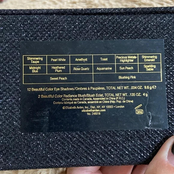 Elizabeth Arden vintage 12 colour  eyeshadow palette and 2 colour radiance blush - Picture 4 of 4